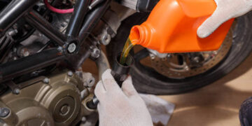 How to choose engine oil grade for bike