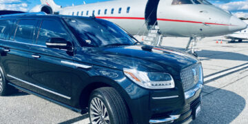 Get an Affordable Ride: Detroit to Dearborn Airport Car Service