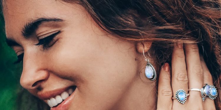 Moonlit Metals: Exploring the Silver Varieties in Moonstone Jewelry